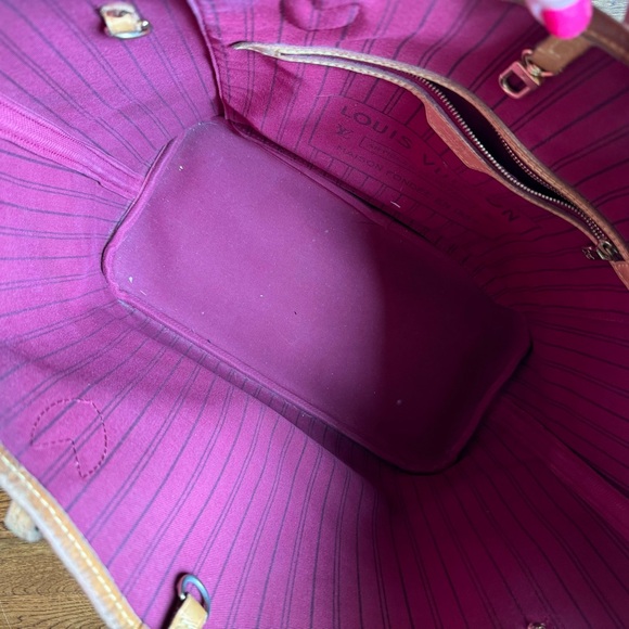 ❤️SOLD❤️ Louis Vuitton Classic Monogram Neverfull MM Bag (w/ COA) - Picture 8 of 13